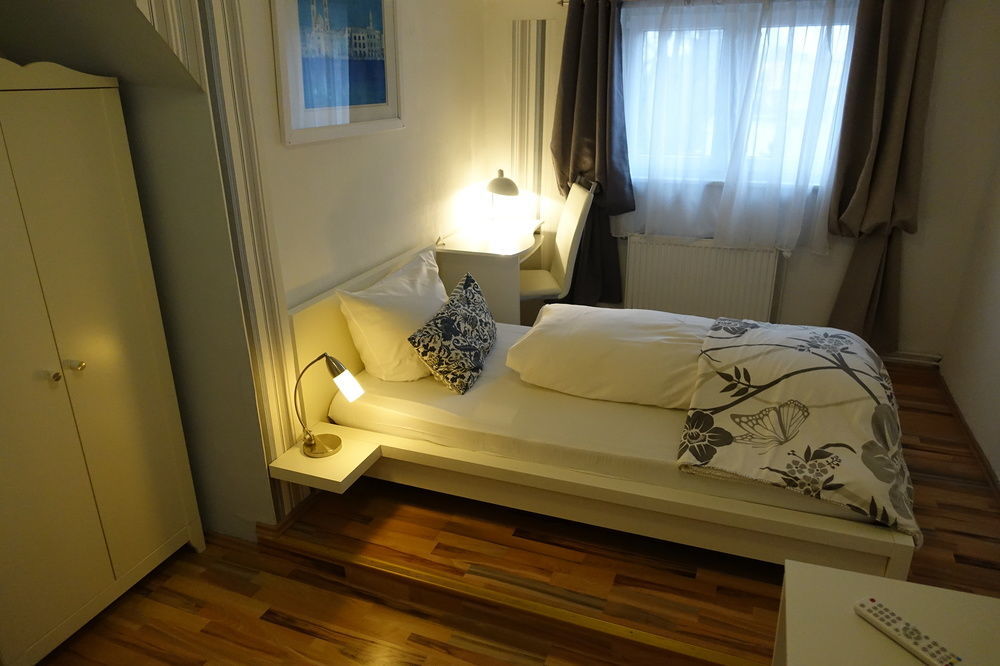 Hotel Villa Konstanz Berlijn Buitenkant foto